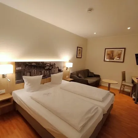 Xtra Gleis Hotel 3*