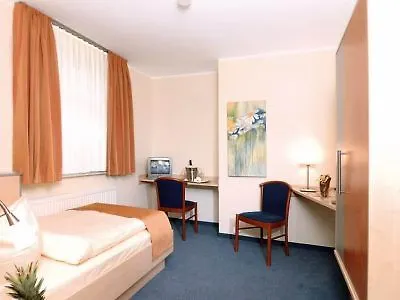 Hotel Xtra Gleis 3*